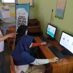 Program TJSL Bantuan Sarana Digital Sekolah di DTA Nurul Islam Sumedang sebagai salah satu wujud nyata komitmen Telkom dalam program strategis bidang sosial dan lingkungan guna mendukung Tujuan Pembangunan Berkelanjutan (TPB), khususnya pada pilar pembangunan sosial. Foto : Istimewa