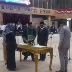 Ketua DPRD Sulawesi Tengah, H Nilam Sari Lawira, saat prosesi pelantikan dan pengambilan sumpah jabatan anggota PAW, dalam sidang paripurna istimewa, Senin, 14 Agustus 2023. (Foto: Istimewa) 