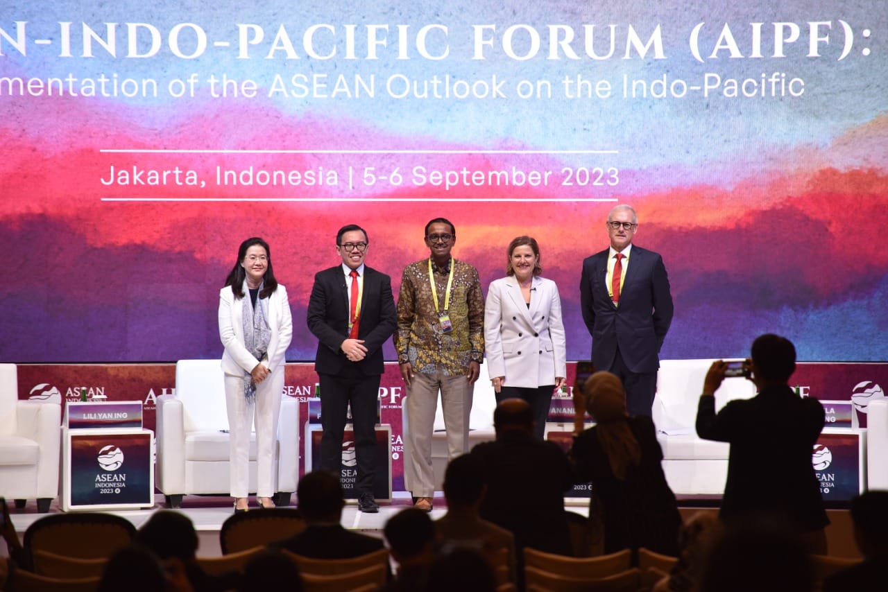 Direktur Digital Business Telkom Muhamad Fajrin Rasyid di Forum AIPF, Jakarta Rabu (6/9/2023).