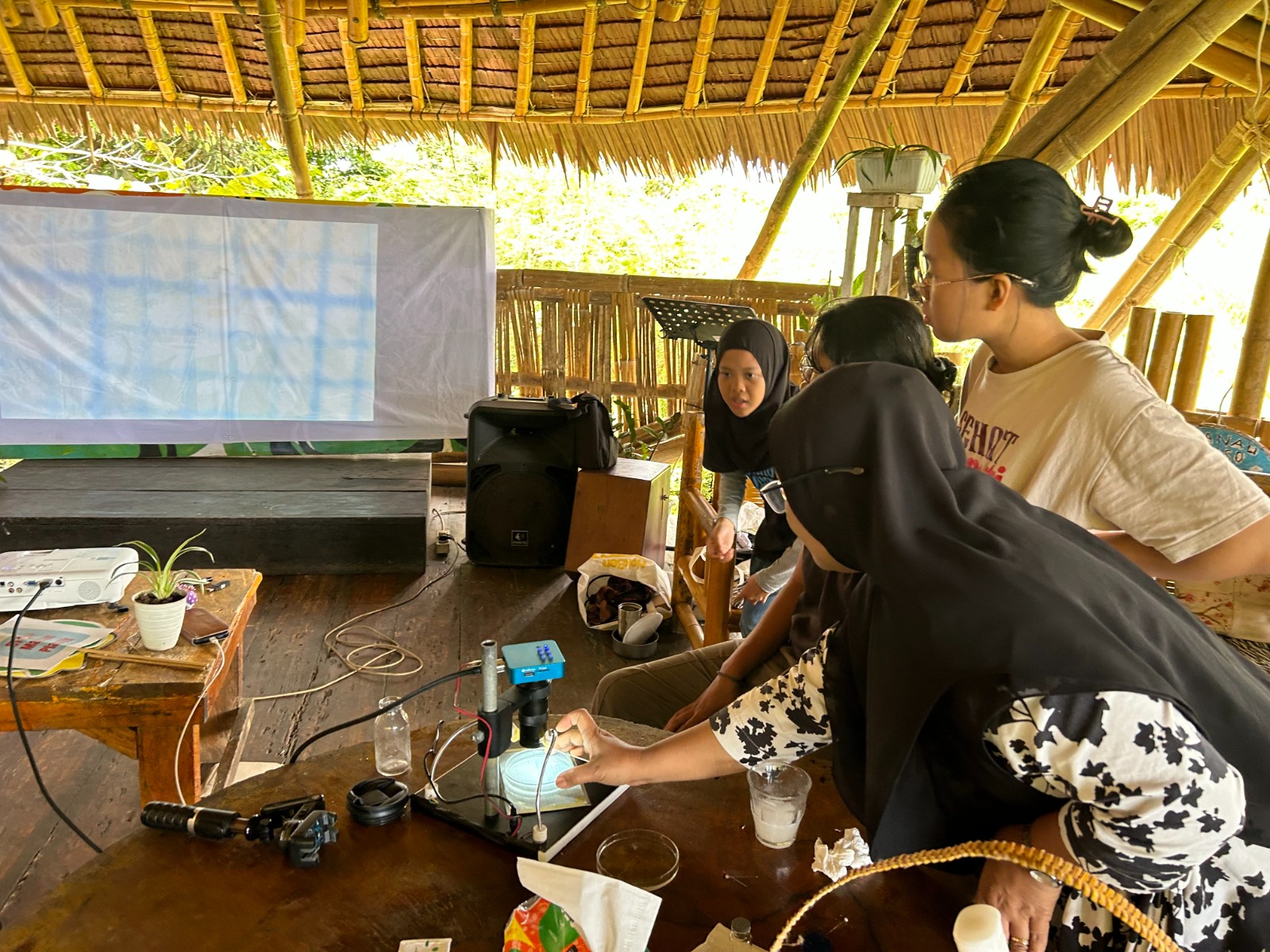ANTUSIAS - workshop tolak plastik sekali pakai, berlangsung di Dodoha Jalan Yosi Tentena dilaksanakan 9 – 12 Juli 2024.Foto : Istimewa