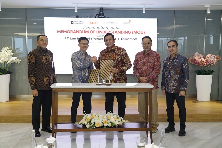 Perkuat Kolaborasi Pertahanan Berbasis Satelit, Telkomsat dan PT Len Industri (Persero) Teken MoU